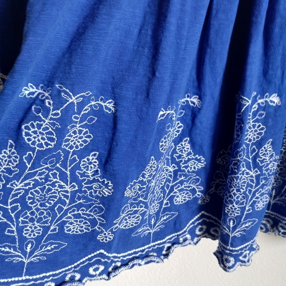 Charter Club Blue White Embroidered pleated top - Picture 3 of 11